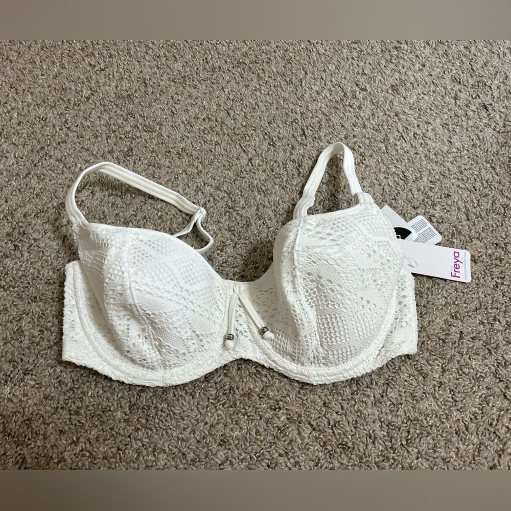 NWT Freya Sundance Sweetheart Bikini Top White Crochet Swim Size 36DD Summer Tie